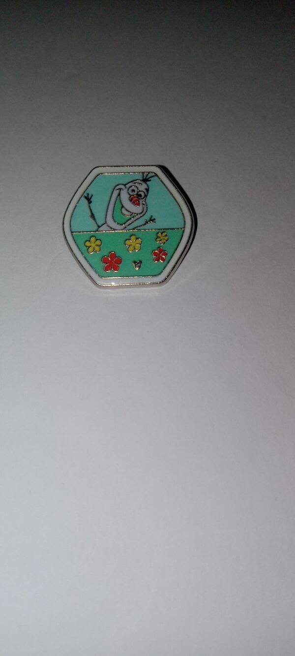 Disney frozen patches and pins.